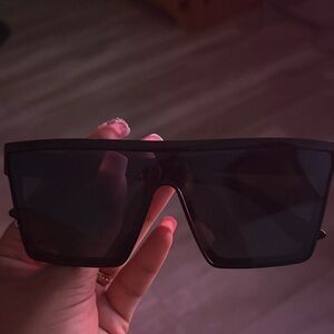 SHEIN Black Oversized Square Sunglasses